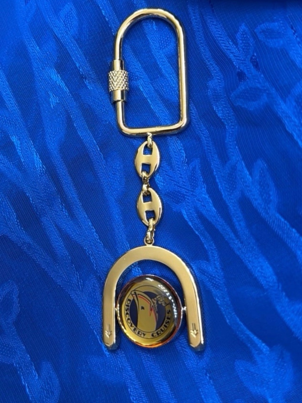 Discovery Sun Cruises Gold Toned Key Chain (NWOT)
